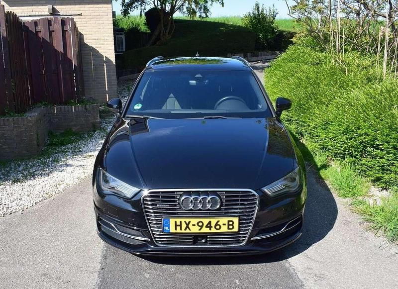 Zwart Gebruikt 2016 Audi A3 Hatchback | € 15.000 (Eerlijke prijs) - Afbeelding 1/4