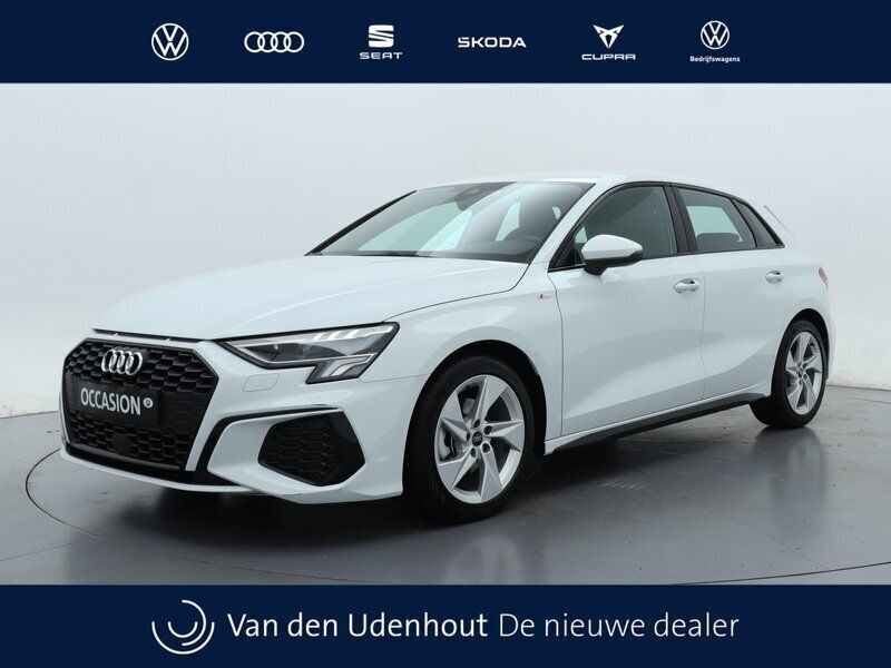 Wit Gebruikt 2023 Audi A3 Hatchback | € 33.750 (Iets duurder) - Afbeelding 1/4