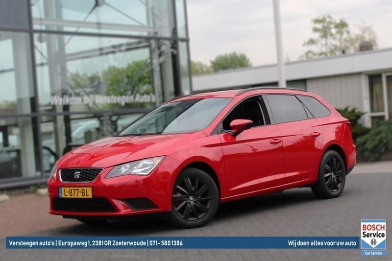 Rood Gebruikt 2015 Seat Leon Reference Stationwagen | € 11.450 (Eerlijke prijs) - Afbeelding 1/4
