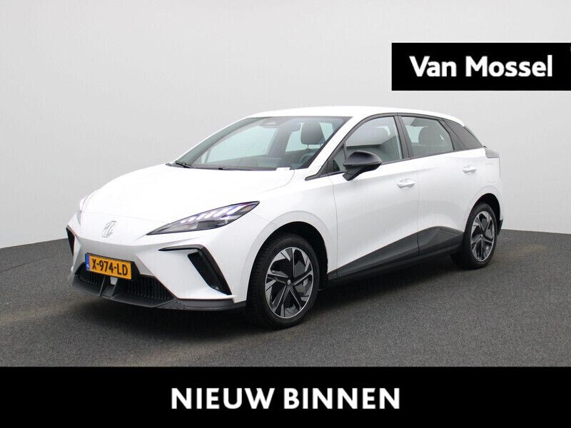 Wit Gebruikt 2023 MG MG4 EV Hatchback | € 19.995 (Eerlijke prijs) - Afbeelding 1/4