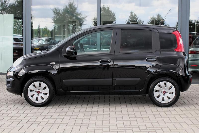 Occasion Fiat Panda Lounge 82 PK (60 kW) 2017 Zwart Hatchback