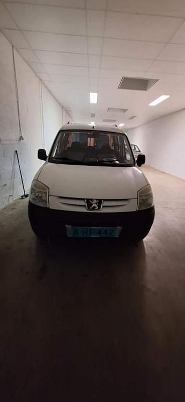 Wit Occasion 2003 Peugeot Partner MPV | € 1.750 (Goede deal) - Afbeelding 1/4