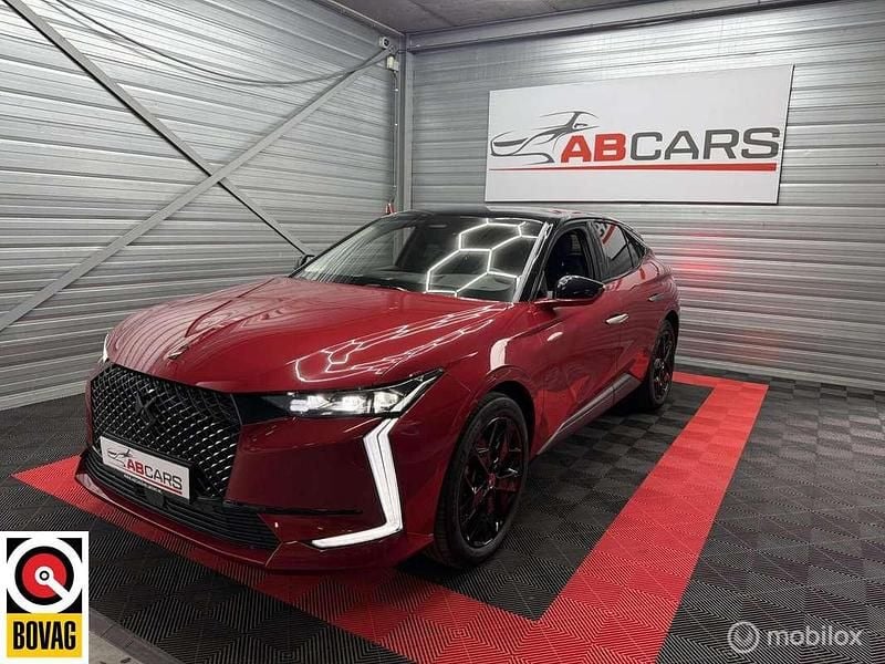Occasion DS Automobiles DS4 Performance Line Plus 131 PK (96 kW) 2023 Rood, metallic lak Hatchback