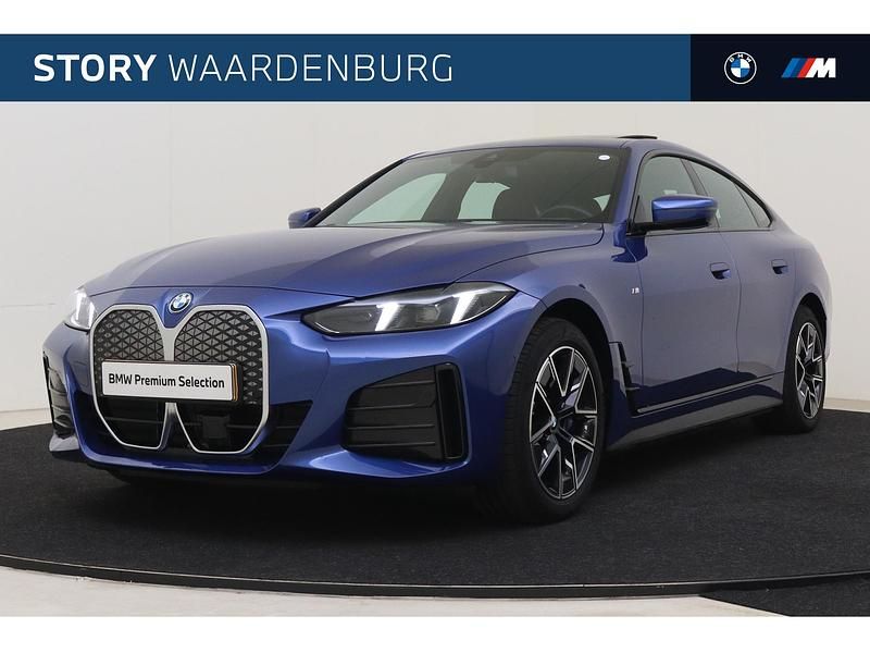 Blauw Gebruikt 2025 BMW i4 M Sport Sedan | € 52.950 (Eerlijke prijs) - Afbeelding 1/4