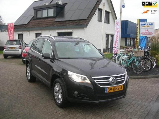 Zwart Gebruikt 2009 VW Tiguan Sport SUV | € 8.999 (Eerlijke prijs) - Afbeelding 1/4