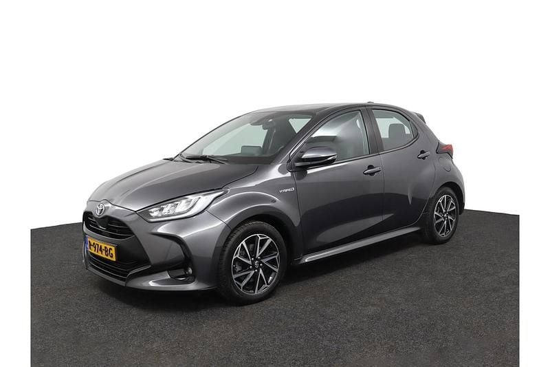 Grijs Gebruikt 2020 Toyota Yaris Hybrid Hatchback | € 19.950 (Iets duurder) - Afbeelding 1/1