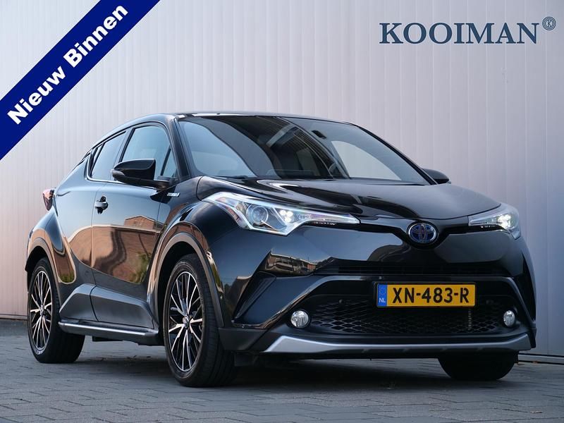 Zwart (metallic) Gebruikt 2019 Toyota C-HR+ SUV | € 20.450 - Afbeelding 1/4