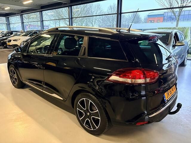 Occasion Renault Clio GrandTour Expression 90 PK (66 kW) 2016 Zwart Stationwagen