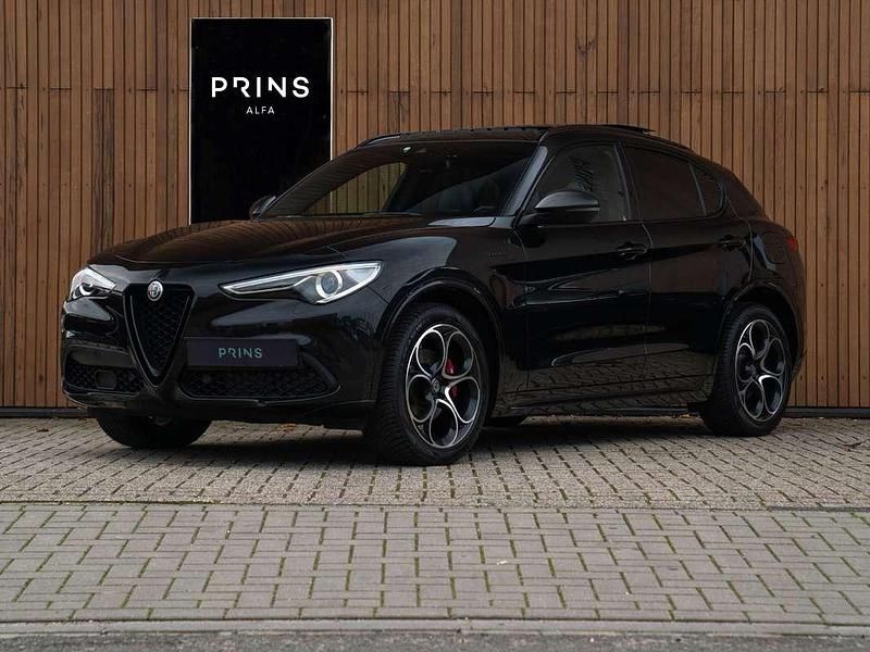 Zwart (metallic) Gebruikt 2020 Alfa Romeo Stelvio Veloce SUV | € 43.900 (Iets duurder) - Afbeelding 1/4