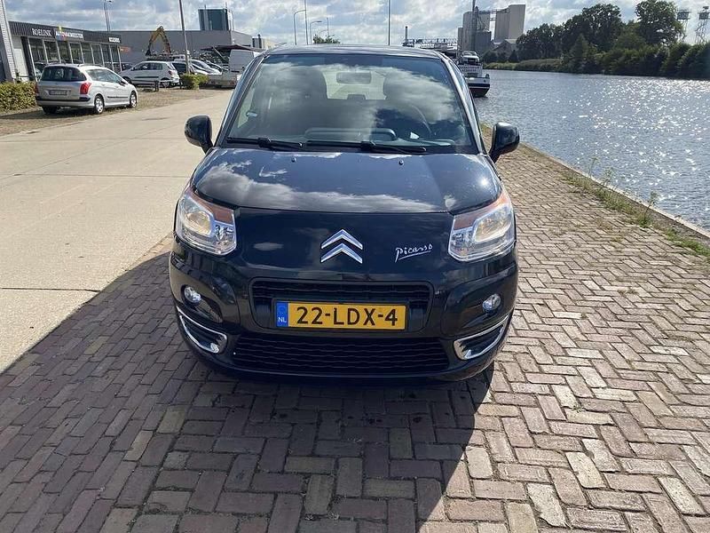 Zwart Gebruikt 2010 Citroën C3 Picasso MPV | € 2.000 (Goede deal) - Afbeelding 1/4