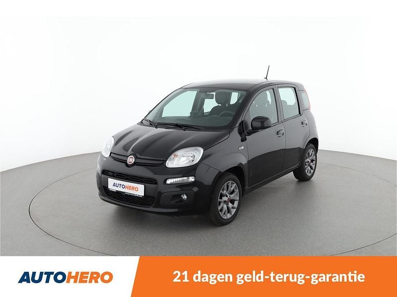 Zwart Gebruikt 2020 Fiat Panda Lounge Hatchback | € 10.949 (Eerlijke prijs) - Afbeelding 1/4