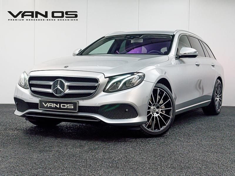 Grijs, metallic lak Gebruikt 2017 Mercedes E400 Avantgarde Stationwagen | € 32.995 (Eerlijke prijs) - Afbeelding 1/4