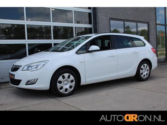 Wit Gebruikt 2011 Opel Astra Edition Stationwagen | € 2.995 (Eerlijke prijs) - Afbeelding 1/2