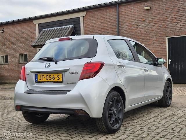 Occasion Toyota Yaris Hybrid Trend 2016 Grijs (metallic) Hatchback
