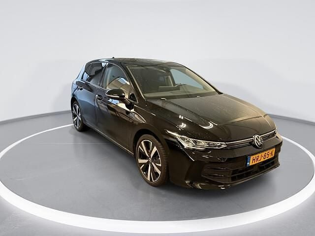 Occasion VW Golf VIII Edition 204 PK (150 kW) 2025 Zwart (metallic) Hatchback