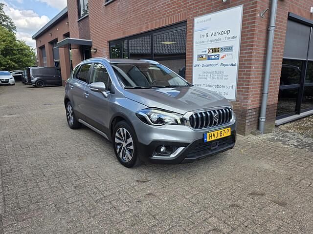 Grijs Gebruikt 2016 Suzuki SX4 S-Cross SUV | € 17.950 (Eerlijke prijs) - Afbeelding 1/4