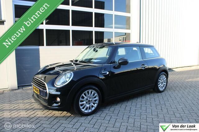 Zwart Gebruikt 2016 Mini Cooper Business Hatchback | € 11.950 (Goede deal) - Afbeelding 1/4