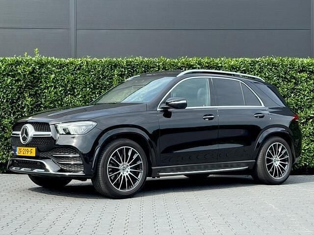 Zwart Gebruikt 2019 Mercedes GLE300 AMG SUV | € 59.950 - Afbeelding 1/4