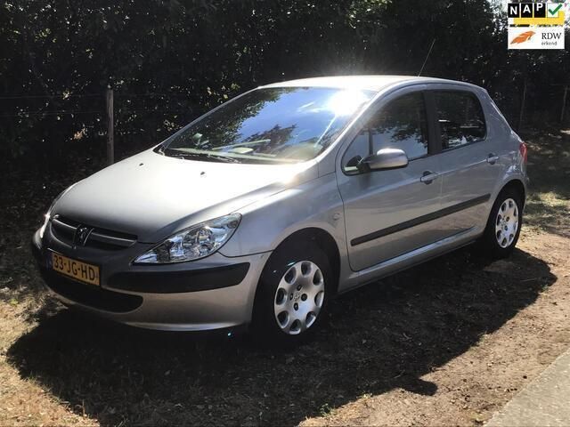 Grijs Gebruikt 2002 Peugeot 307 Hatchback | € 2.350 (Iets duurder) - Afbeelding 1/4