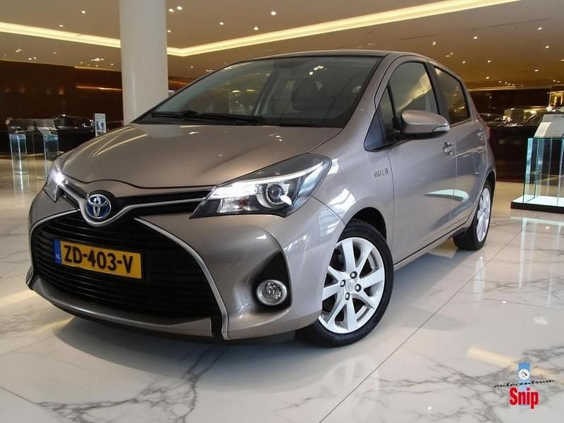 Occasion Toyota Yaris Hybrid 75 PK (55 kW) 2014 Bruin Hatchback