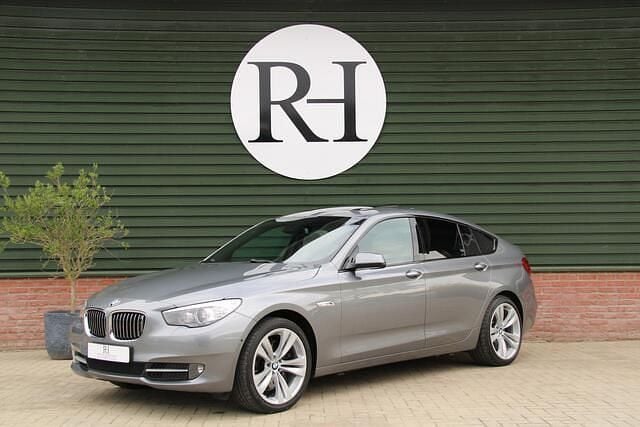Grijs Gebruikt 2009 BMW 550 Executive Hatchback | € 22.940 - Afbeelding 1/4
