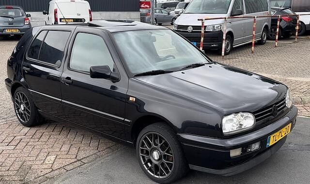 Zwart Occasion 1994 VW Golf III | € 6.950 - Afbeelding 1/4