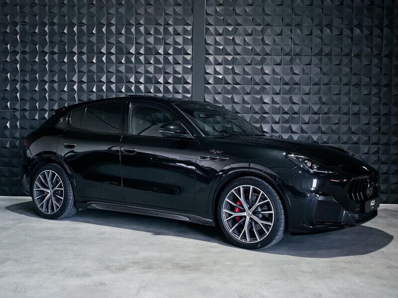 Zwart Gebruikt 2022 Maserati Grecale SUV | € 86.900 - Afbeelding 1/4