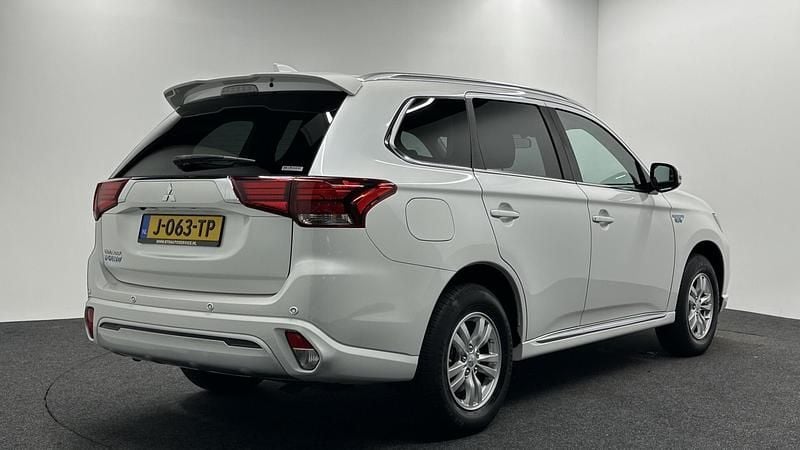 Occasion Mitsubishi Outlander P-HEV 135 PK (99 kW) 2020 Wit SUV