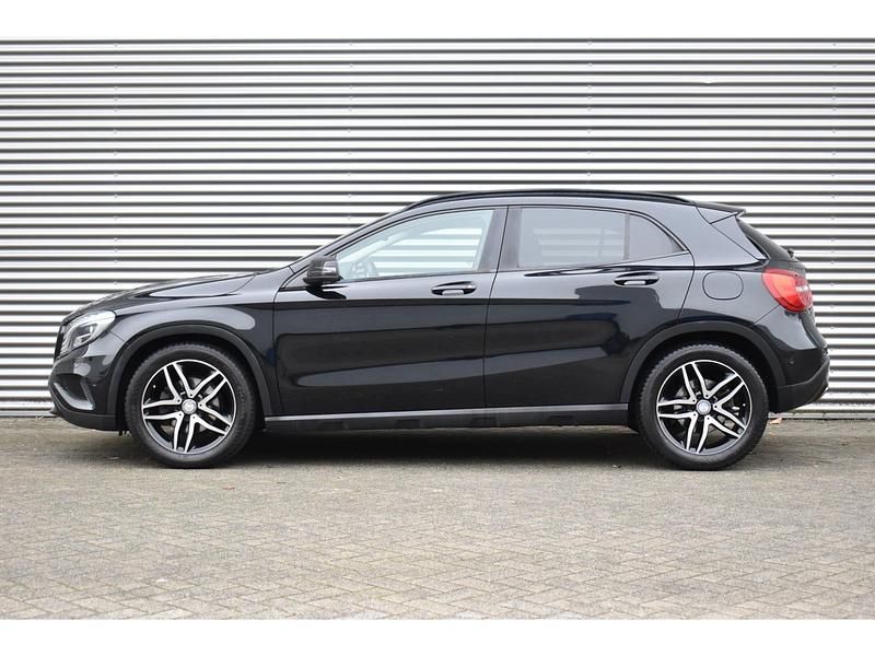 Occasion Mercedes GLA200 Urban 157 PK (115 kW) 2016 Zwart (metallic) SUV
