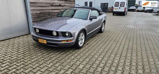 Grijs Gebruikt 2006 Ford Mustang Cabriolet | € 13.750 (Eerlijke prijs) - Afbeelding 1/4