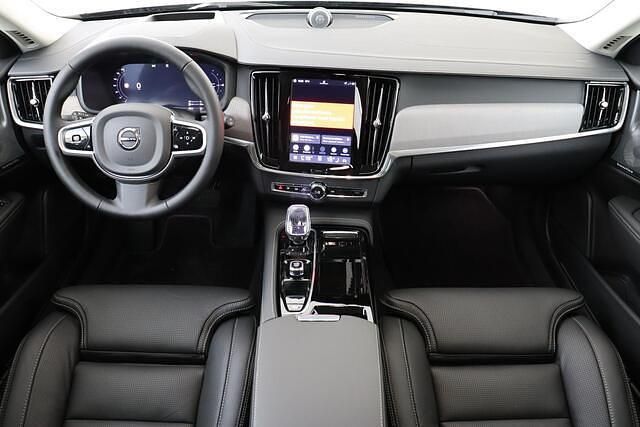 Nieuw Volvo V90 Executive 454 PK (333 kW) 2026 Zwart Stationwagen