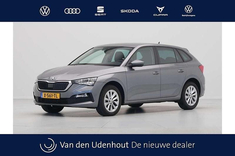 Grijs Gebruikt 2024 Skoda Scala Ambition Hatchback | € 24.940 (Iets duurder) - Afbeelding 1/4