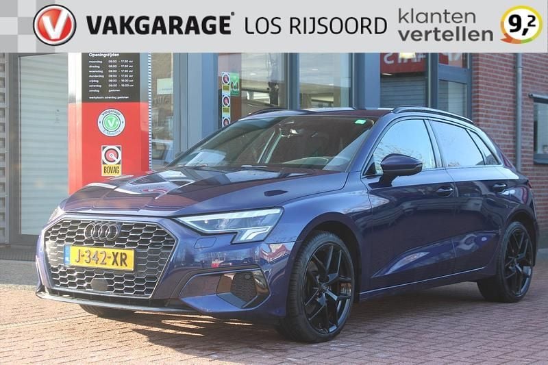 Occasion Audi A3 Sportback Business 150 PK (110 kW) 2020 Blauw Hatchback