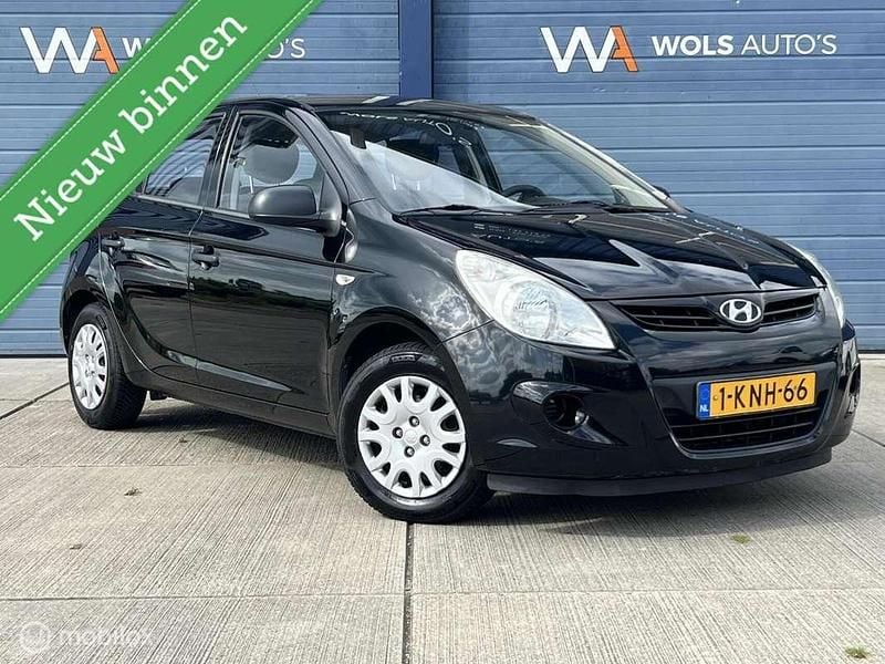 Zwart Gebruikt 2011 Hyundai i20 Edition Hatchback | € 3.840 (Eerlijke prijs) - Afbeelding 1/4