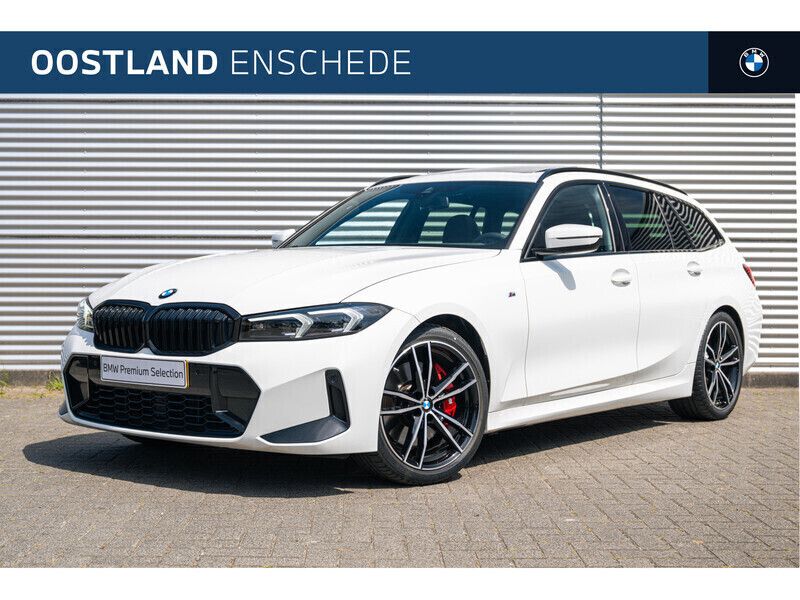 Wit Gebruikt 2024 BMW 320 M Sport Stationwagen | € 45.450 (Duur) - Afbeelding 1/4