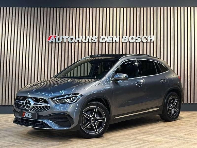 Grijs Gebruikt 2020 Mercedes GLA200 Business SUV | € 35.690 (Eerlijke prijs) - Afbeelding 1/4
