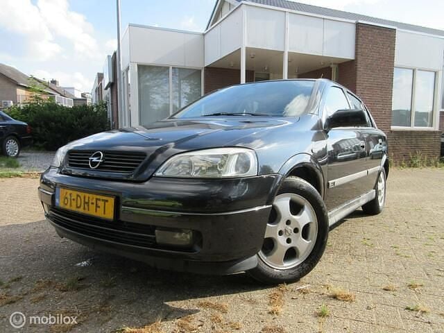 Zwart Gebruikt 1999 Opel Astra Hatchback | € 1.250 (Eerlijke prijs) - Afbeelding 1/4