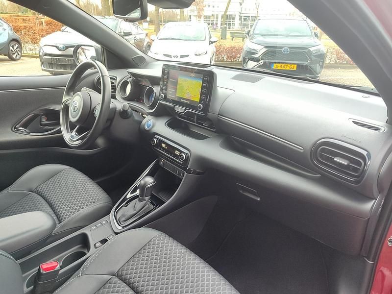 Occasion Toyota Yaris Executive 116 PK (85 kW) 2020 Zwart Hatchback