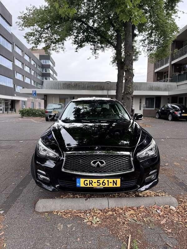 Gebruikt 2015 Infiniti Q50 Premium Sedan | € 12.750 - Afbeelding 1/4