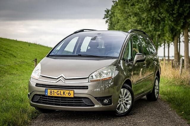 Bruin Gebruikt 2008 Citroën Grand C4 Picasso MPV | € 2.240 (Eerlijke prijs) - Afbeelding 1/4