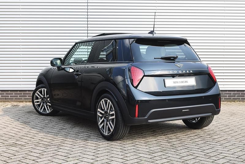 Occasion Mini Cooper Classic 156 PK (114 kW) 2024 Zwart Hatchback