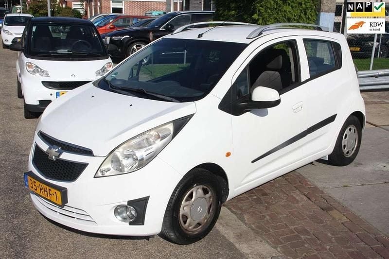 Wit Gebruikt 2011 Chevrolet Spark LS Hatchback | € 1.795 (Goede deal) - Afbeelding 1/4