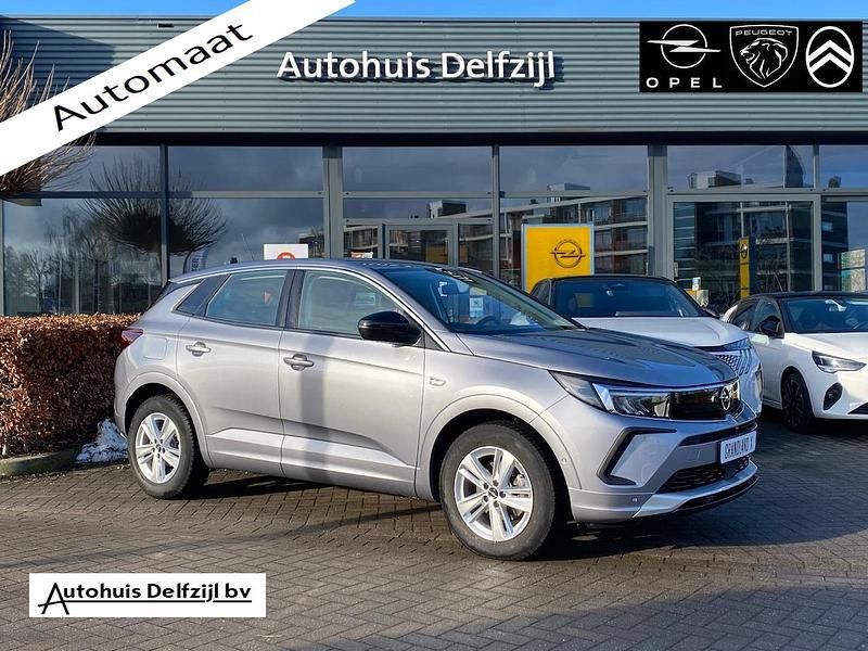 Grijs (metallic) Occasion 2024 Opel Grandland X Business Edition SUV | € 28.899 (Eerlijke prijs) - Afbeelding 1/4