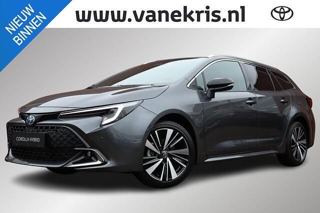 Grijs Nieuw 2025 Toyota Corolla Hybrid Stationwagen | € 39.590 (Iets duurder) - Afbeelding 1/4