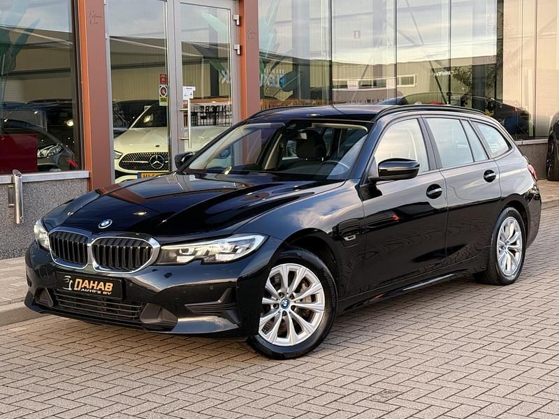 Occasion BMW 330e 2022 Zwart Stationwagen