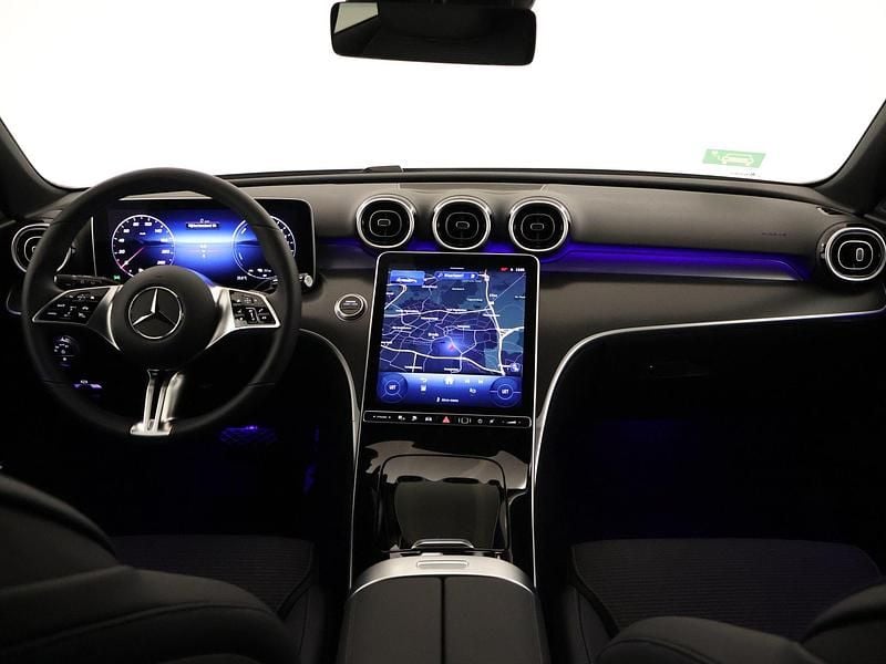 Occasion Mercedes C300 AMG line 313 PK (230 kW) 2024 Zwart Stationwagen