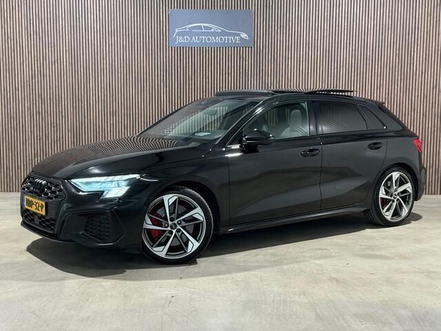 Zwart Gebruikt 2020 Audi A3 Sportback Edition .1 Hatchback | € 35.900 (Eerlijke prijs) - Afbeelding 1/4