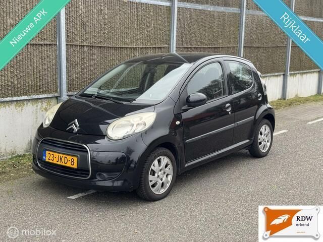 Zwart Occasion 2009 Citroën C1 Hatchback | € 2.850 (Eerlijke prijs) - Afbeelding 1/4