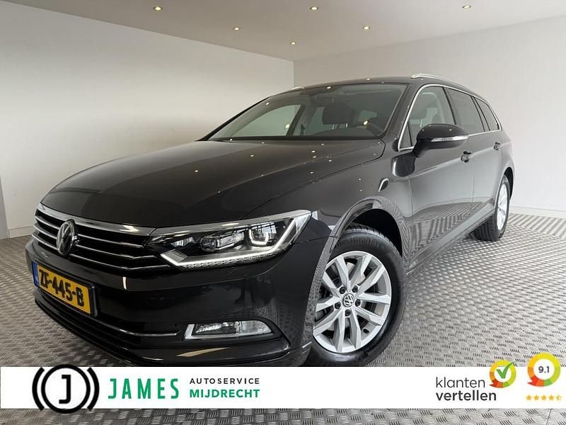 Grijs Gebruikt 2019 VW Passat Stationwagen | € 20.445 (Goede deal) - Afbeelding 1/4
