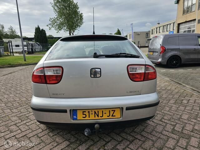Occasion Seat Leon Sport 105 PK (77 kW) 2002 Grijs Hatchback